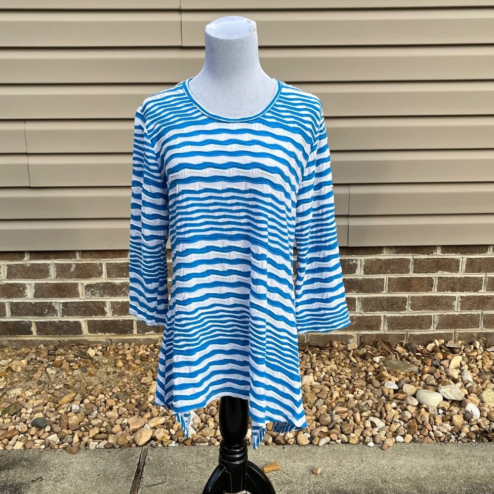 Lulu B Blue & White Striped Textured Womens Shark‎ Bite Tunic Top Medium